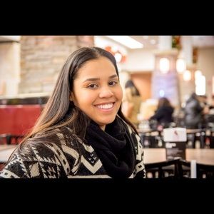 Meet your Posher, Nicole